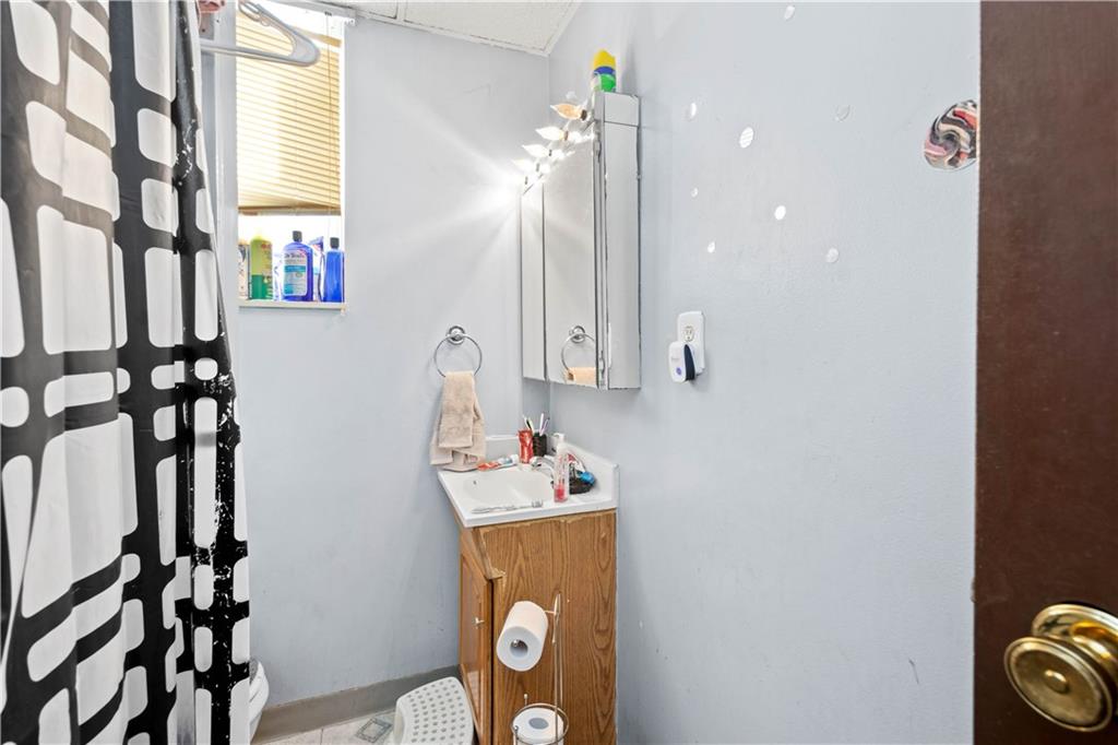 500 Broadway Avenue McKees Rocks, PA 15136 - Photo 10 of 16 Gallery Image 10