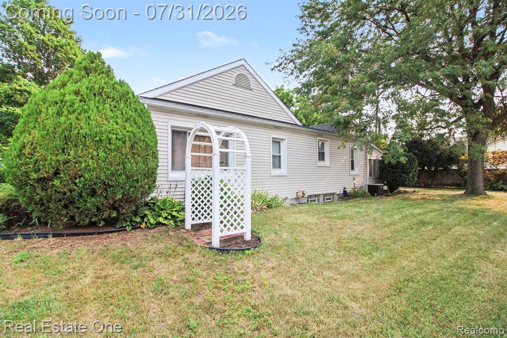 9116 Hix Road Livonia, MI 48150 - Photo 26 of 31