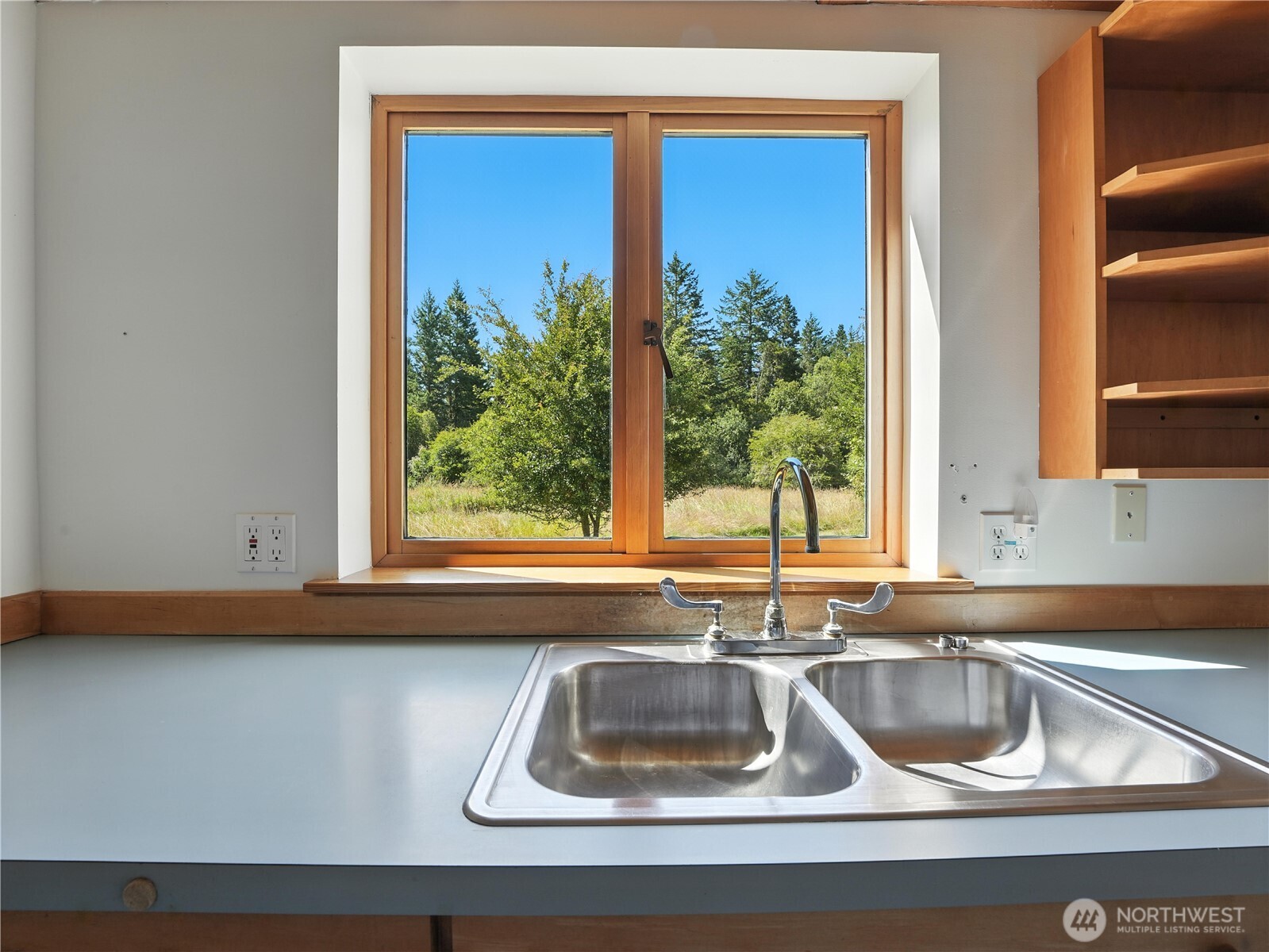 450 Cross Road Lopez Island, WA 98261 - Photo 17 of 40