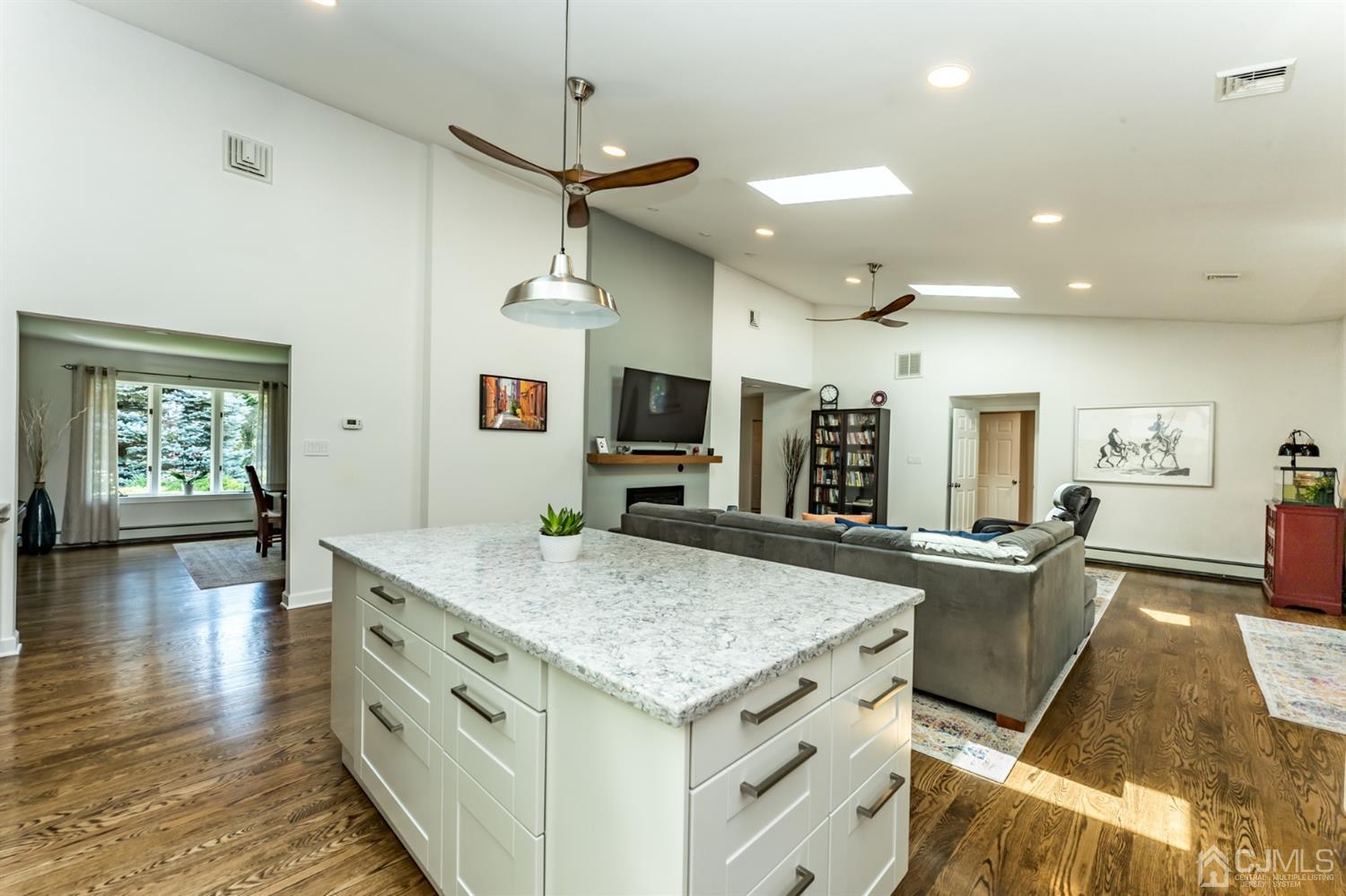 23 Warwick Road Colonia, NJ 07067 - Photo 13 of 50 Gallery Image 13