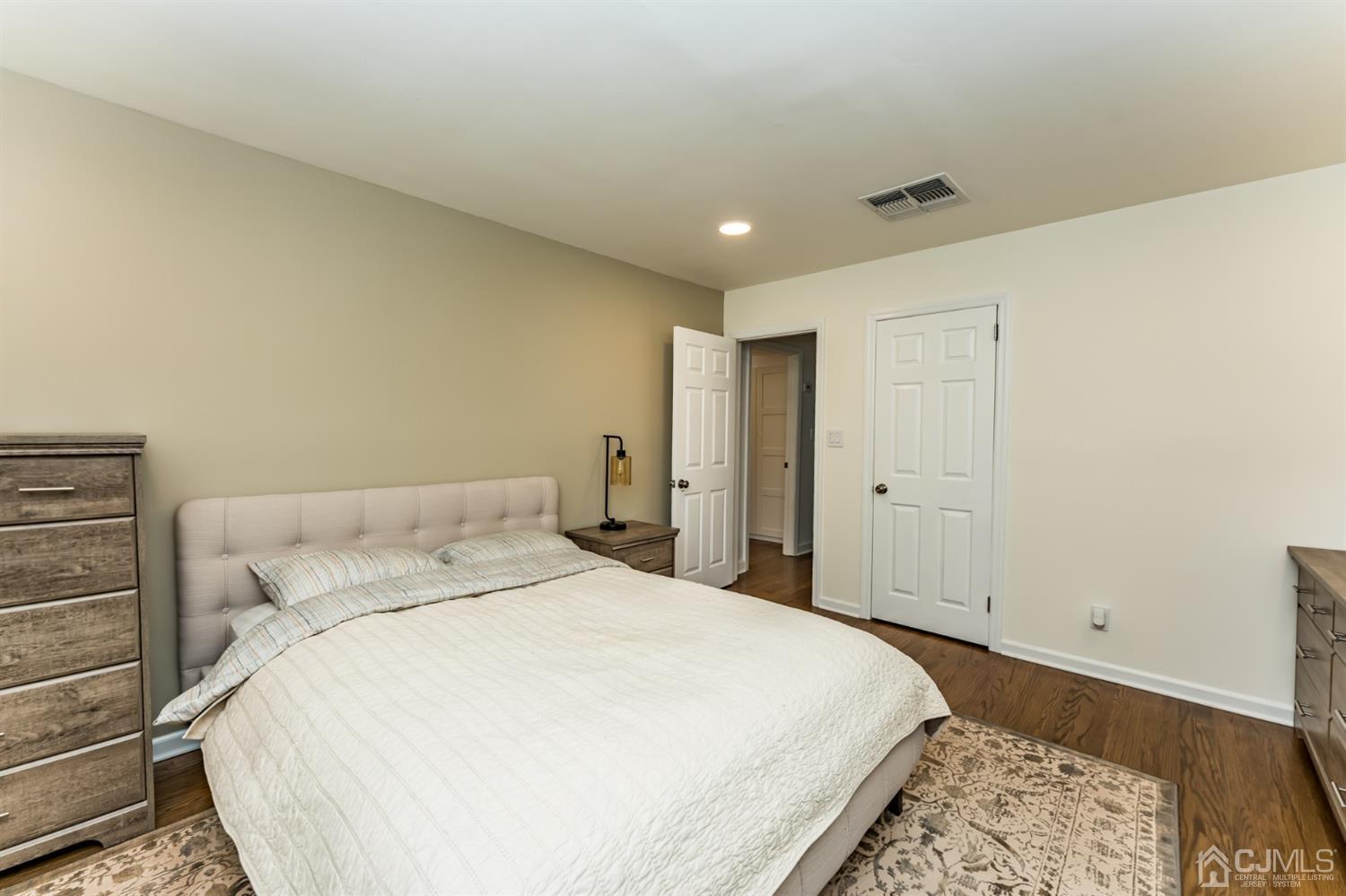 23 Warwick Road Colonia, NJ 07067 - Photo 23 of 50 Gallery Image 23