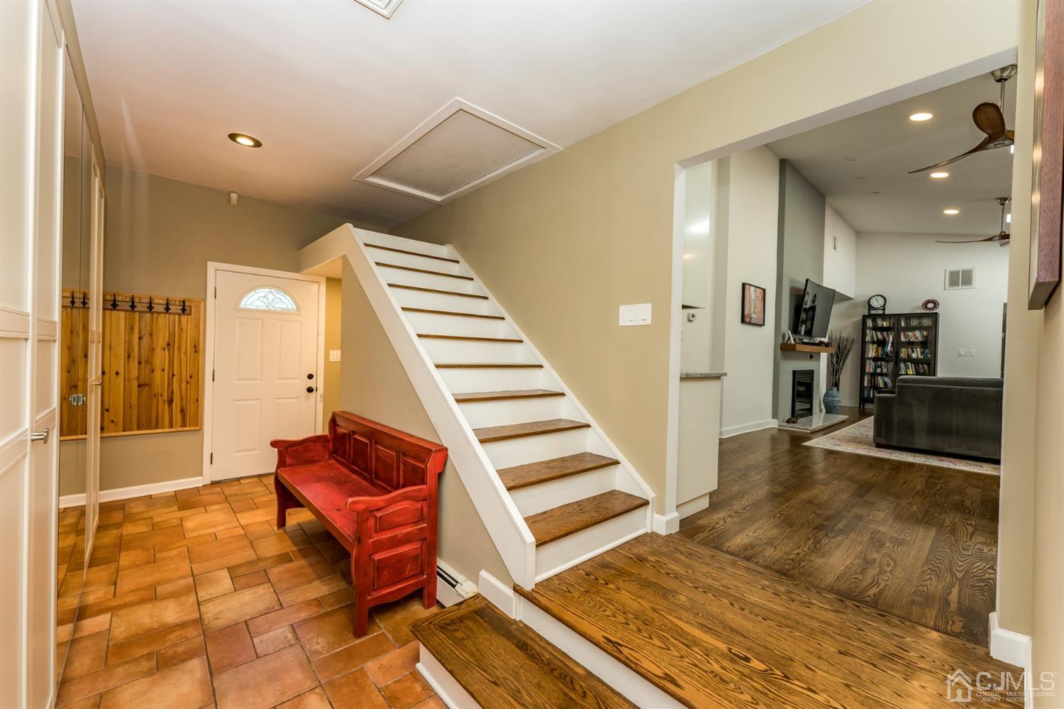 23 Warwick Road Colonia, NJ 07067 - Photo 4 of 50 Gallery Image 4