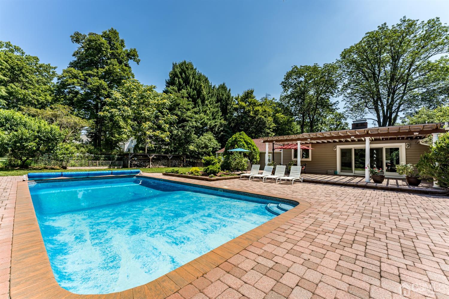 23 Warwick Road Colonia, NJ 07067 - Photo 33 of 50 Gallery Image 33
