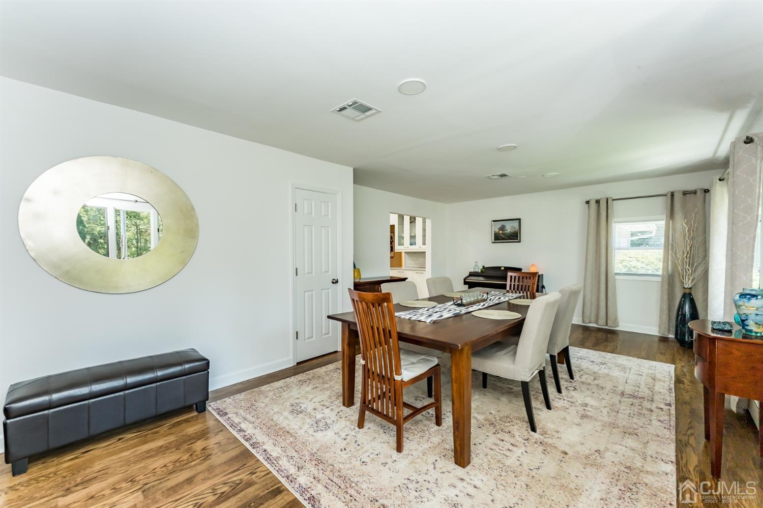 23 Warwick Road Colonia, NJ 07067 - Photo 5 of 50 Gallery Image 5