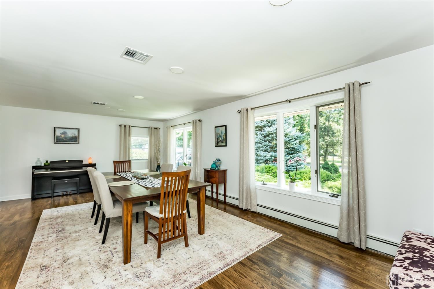 23 Warwick Road Colonia, NJ 07067 - Photo 6 of 50 Gallery Image 6