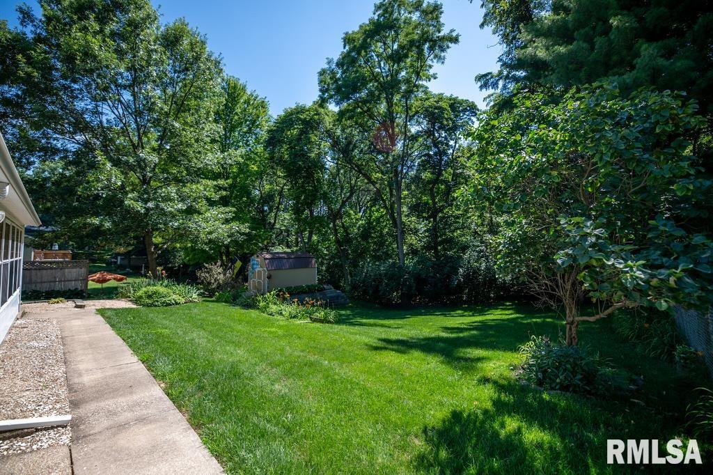 306 Sangamon Road Marquette Heights, IL 61554 - Photo 5 of 36
