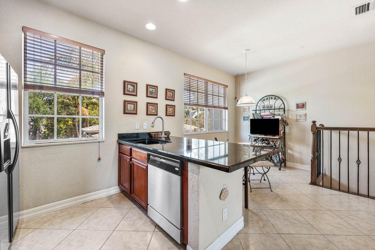 1833 Northwest 12th Street Boca Raton, FL 33431 - Photo 12 of 36 010-1833Northwest12thStreet-BocaRaton-FL