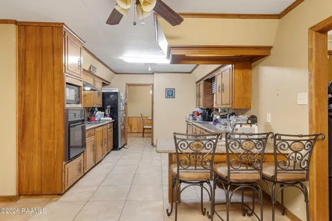 $325,000 | 2518 West Willow Street, Scott, LA 70583