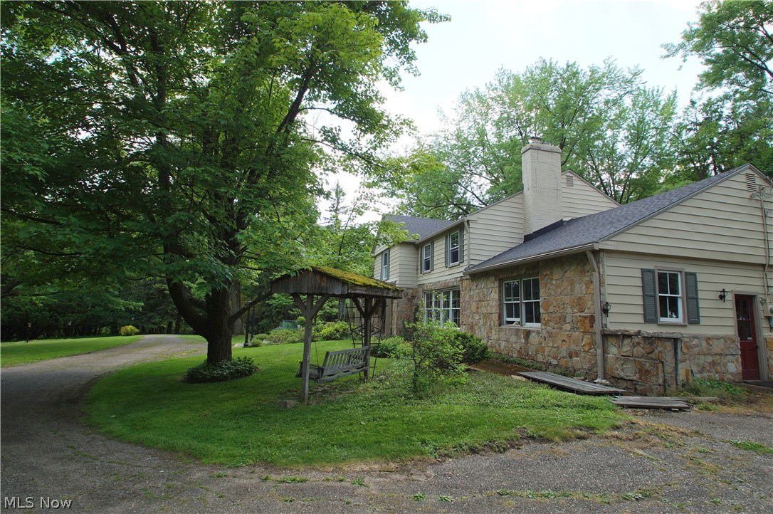 127 Claridon Road Chardon, OH 44024 - Photo 5 of 28 Gallery Image 5