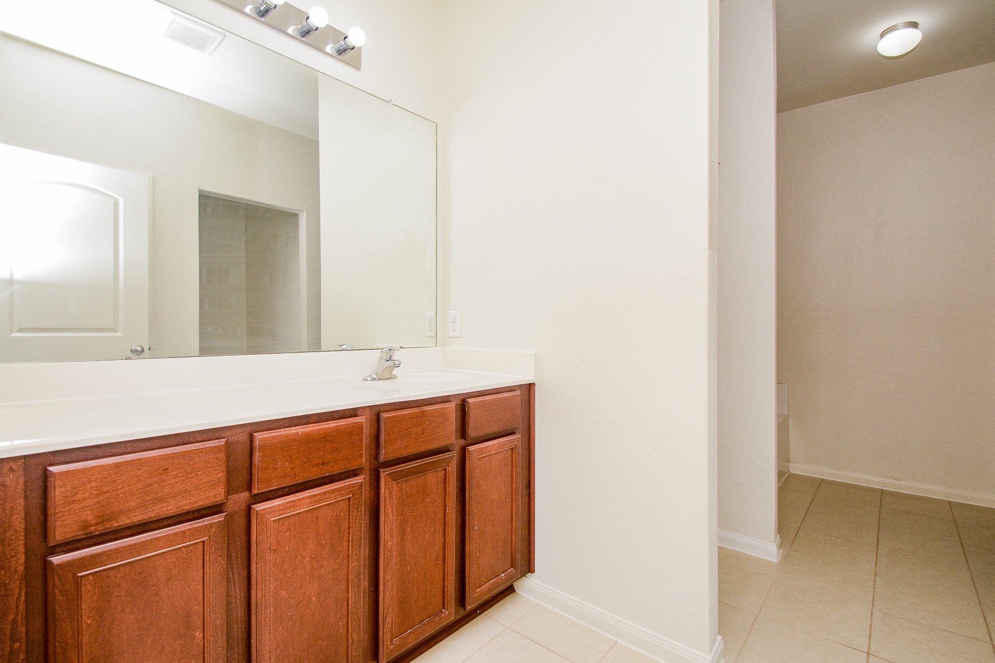 1322 Emerald Stone Drive Rosharon, TX 77583 - Photo 11 of 26 Primary Bathroom