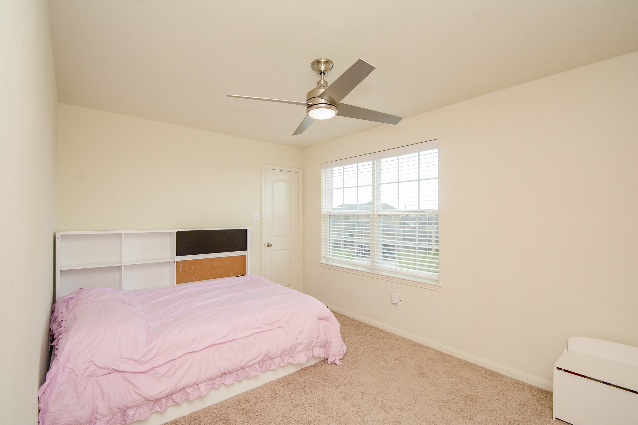 1322 Emerald Stone Drive Rosharon, TX 77583 - Photo 21 of 26 Bedroom 1