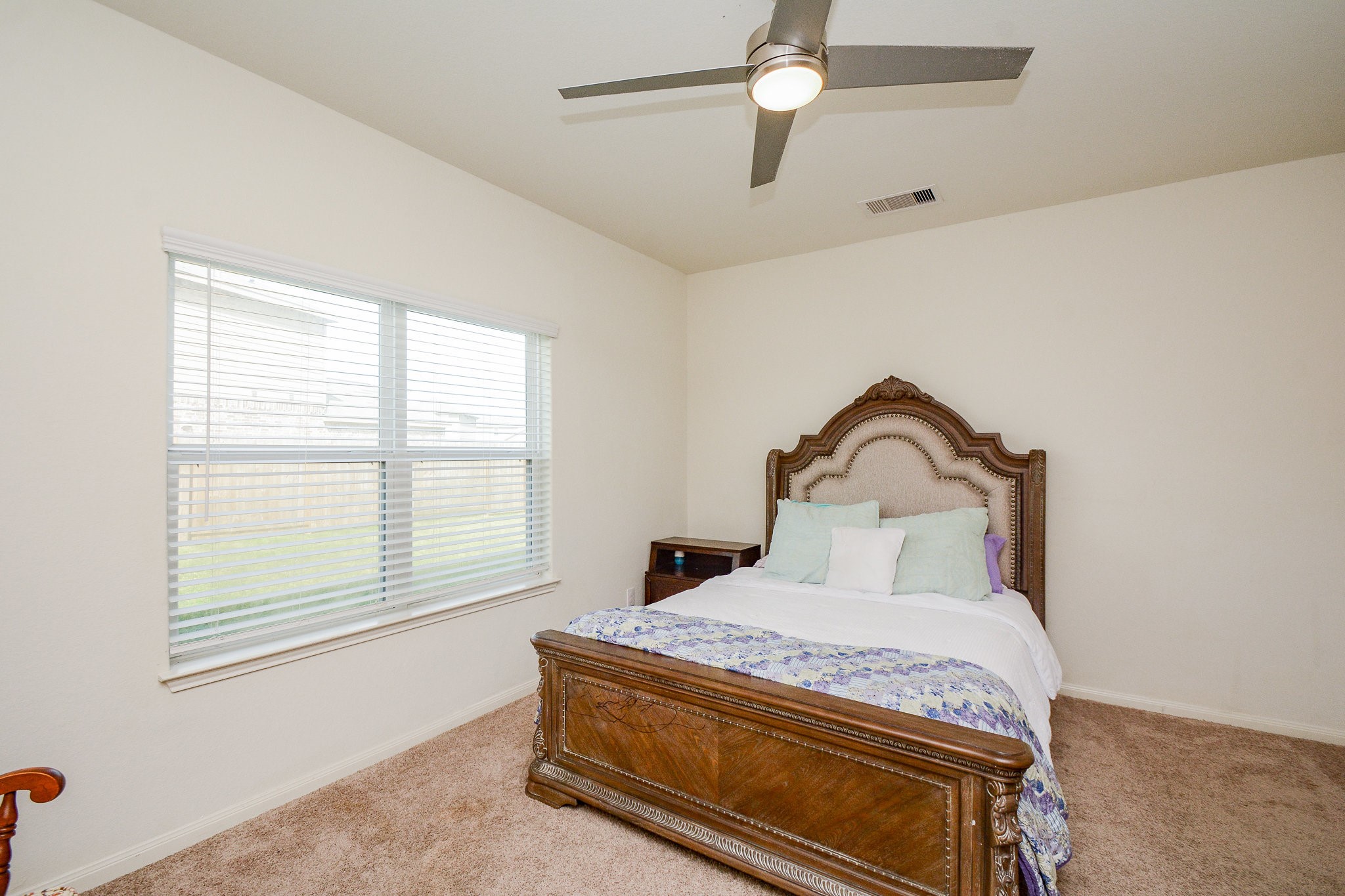 1322 Emerald Stone Drive Rosharon, TX 77583 - Photo 9 of 26 Primary Bedroom