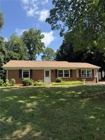 $249,900 | 122 Redwood Bend, King, NC 27021