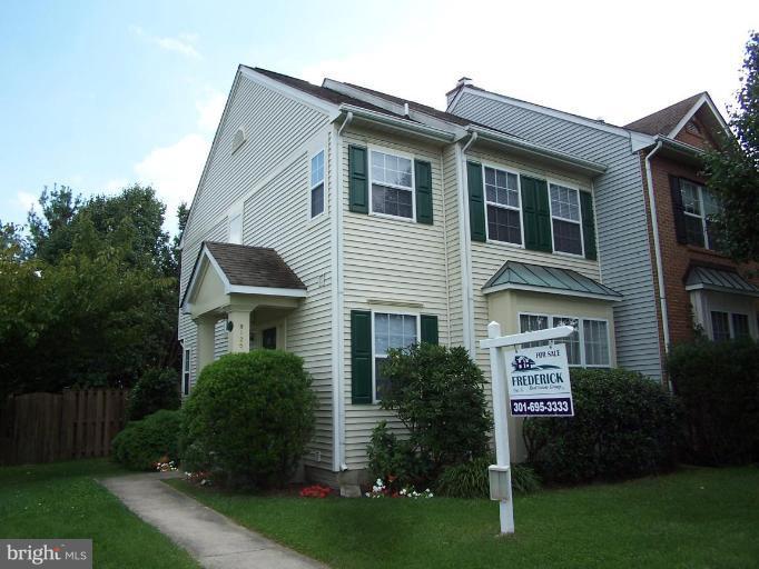9125 Ridgefield Lane Frederick, MD 21701 - Photo 1 of 30 Exterior (Main)