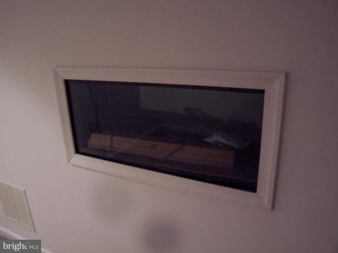 9125 Ridgefield Lane Frederick, MD 21701 - Photo 12 of 30 built in fish tank