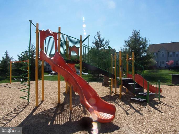 9125 Ridgefield Lane Frederick, MD 21701 - Photo 18 of 30 Community Amenities 2