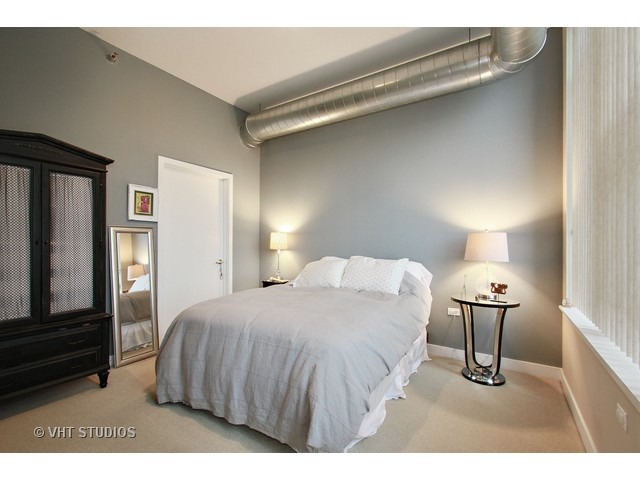 901 West Madison Street, Unit 701 Chicago, IL 60607 - Photo 6 of 13