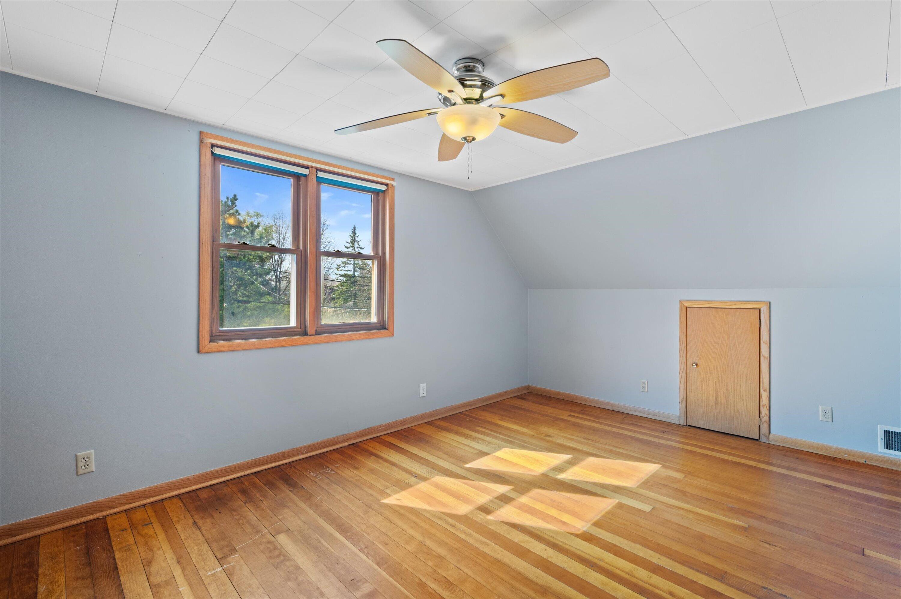 3455 South 96th Street Milwaukee, WI 53227 - Photo 25 of 34 Upper Bedroom