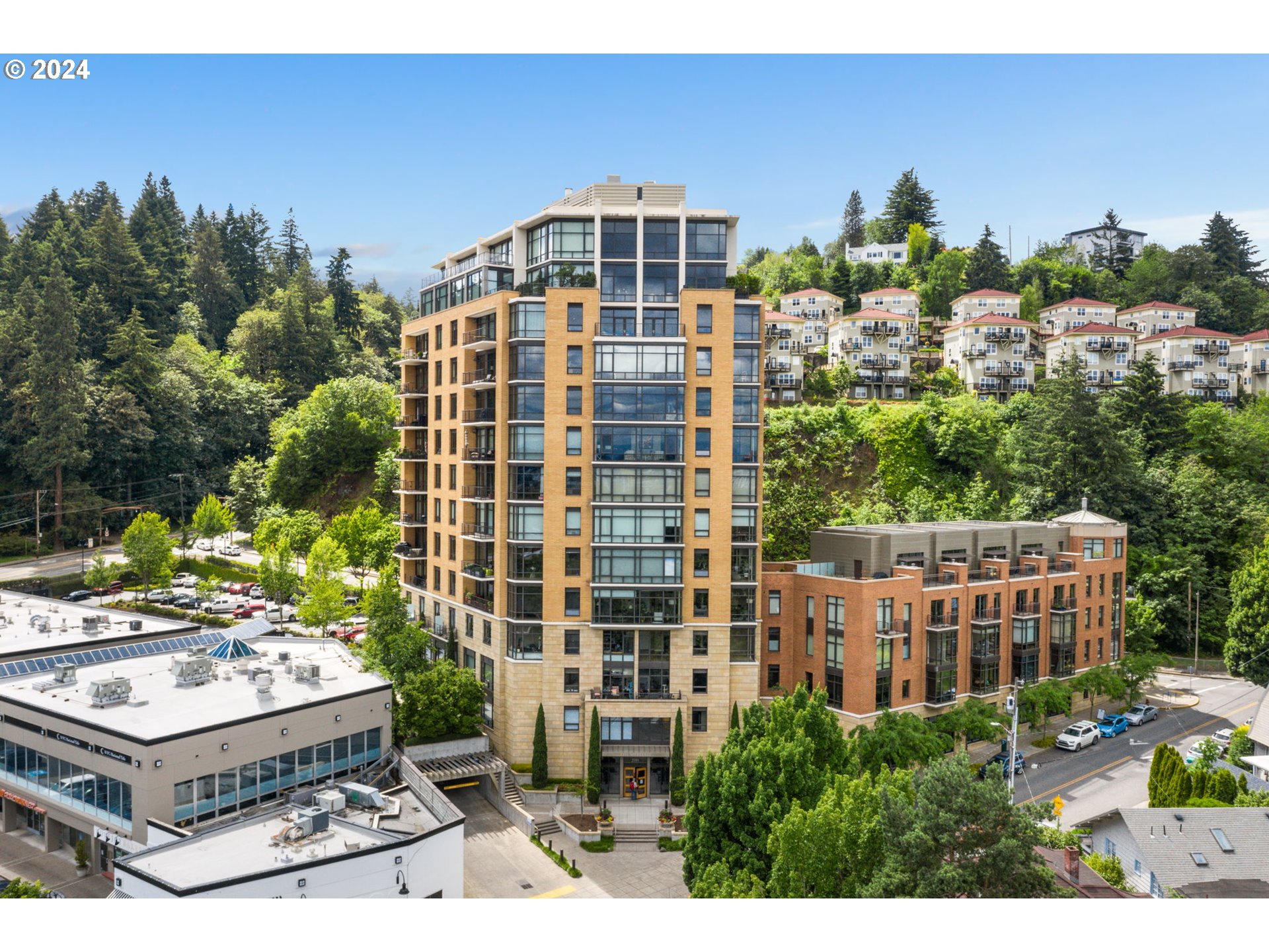 2351 Northwest Westover Road, Unit 805 Portland, OR 97210 - Photo 1 of 32 Gallery Image 1