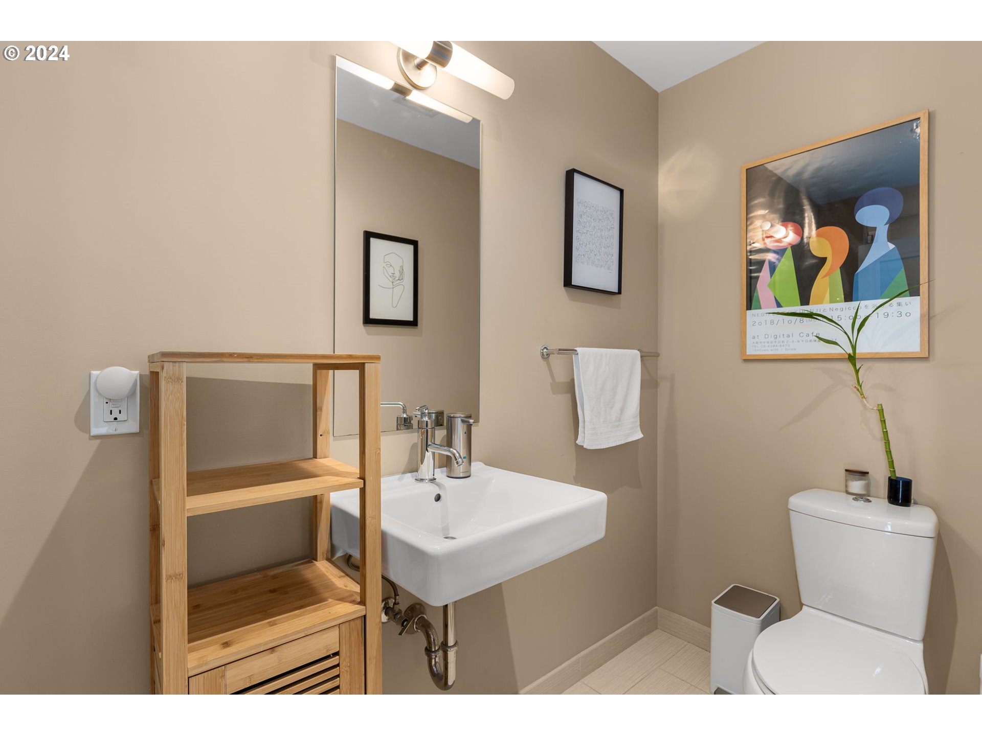 2351 Northwest Westover Road, Unit 805 Portland, OR 97210 - Photo 26 of 32 Gallery Image 26