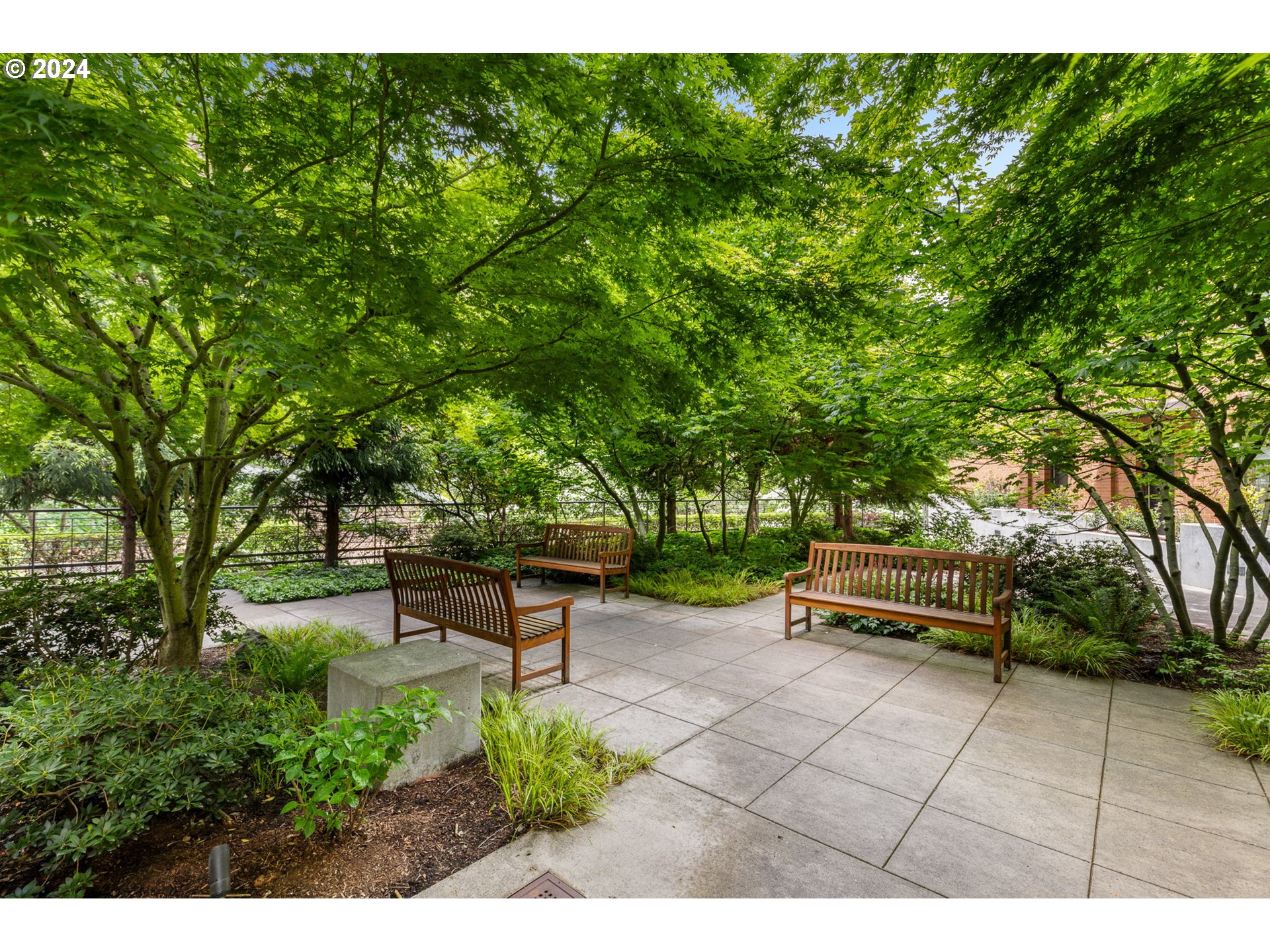 2351 Northwest Westover Road, Unit 805 Portland, OR 97210 - Photo 28 of 32 Gallery Image 28