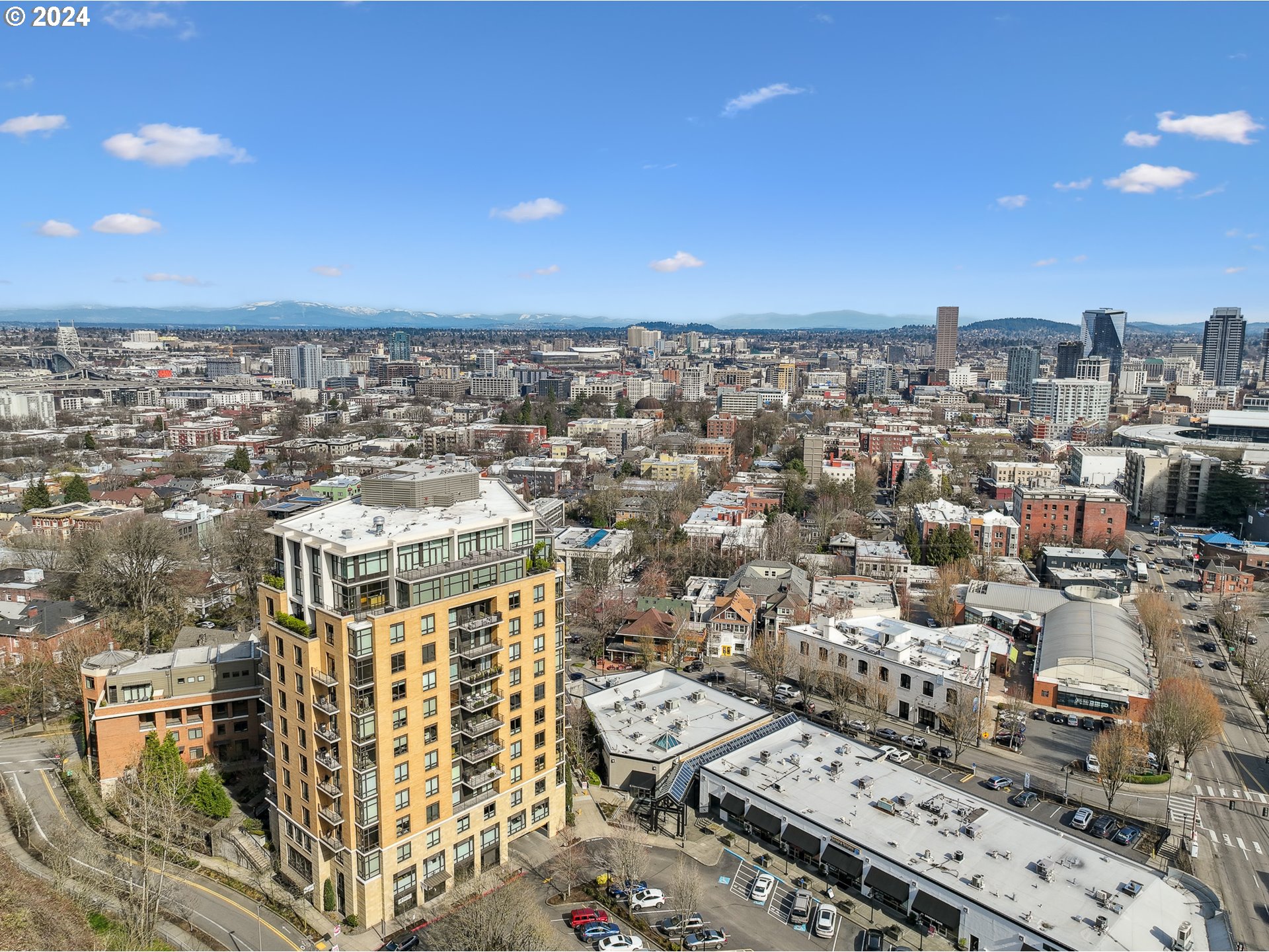 2351 Northwest Westover Road, Unit 805 Portland, OR 97210 - Photo 30 of 32 Gallery Image 30