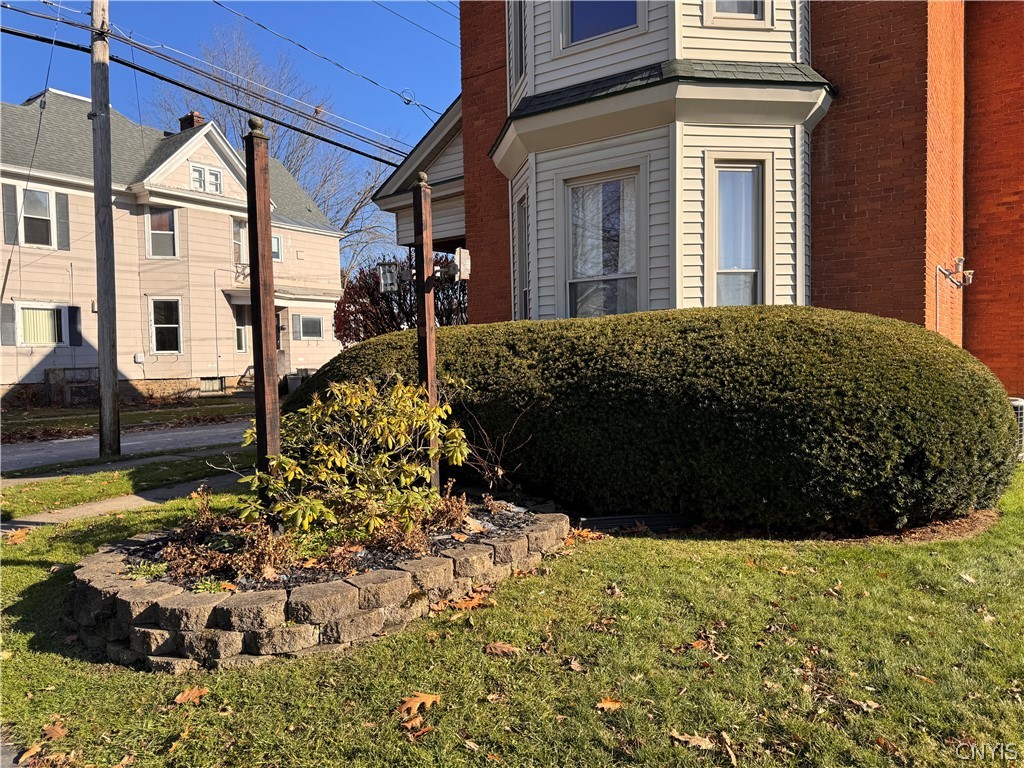 208 North Madison Street Rome, NY 13440 - Photo 2 of 46