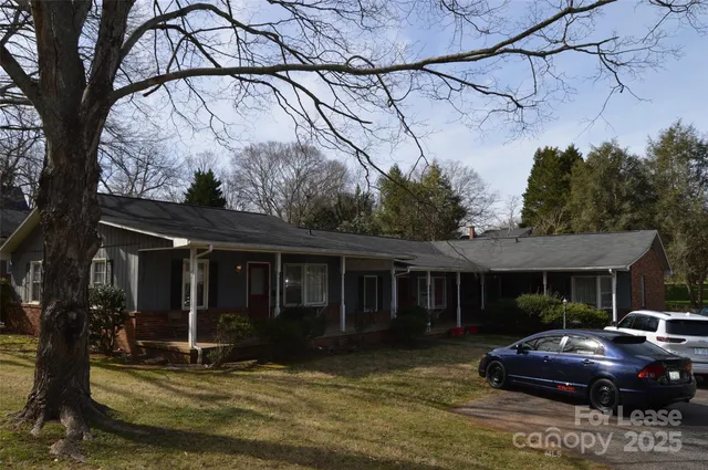 $950 | 221 Kelly Street, Unit 3, Statesville, NC 28677