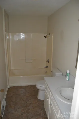 $950 | 221 Kelly Street, Unit 3, Statesville, NC 28677