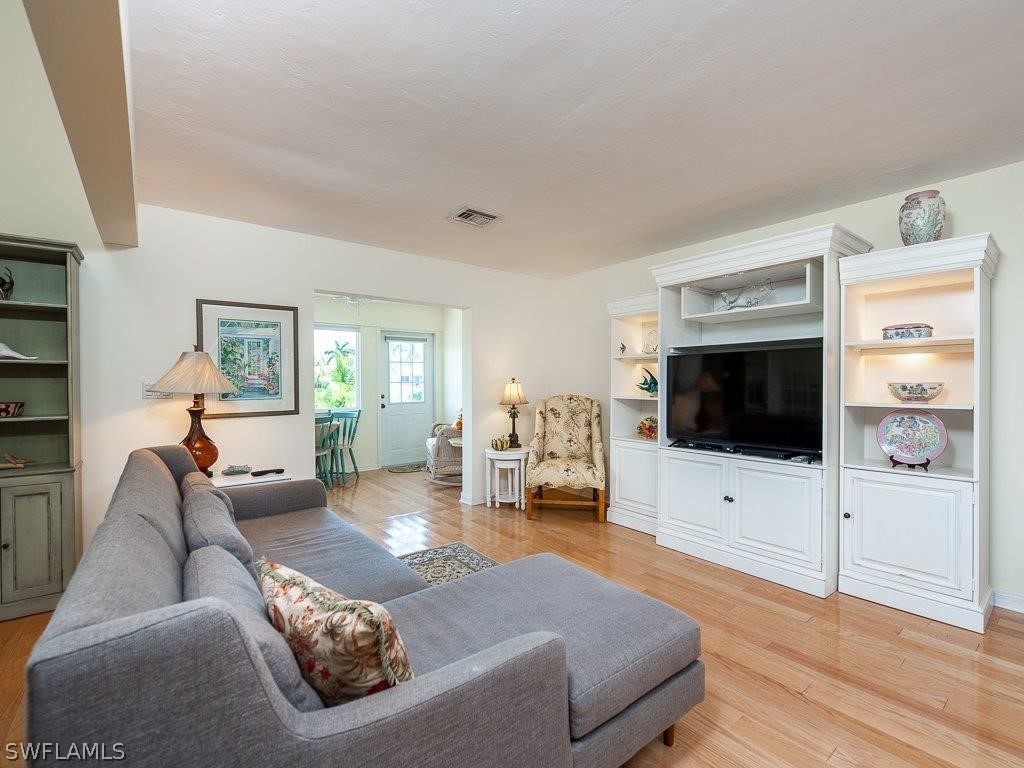 1559 Sand Castle Road Sanibel, FL 33957 - Photo 18 of 27 Gallery Image 18