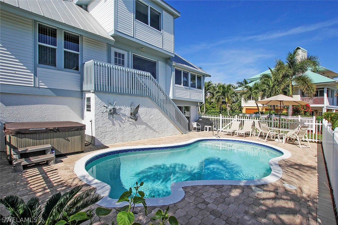 1559 Sand Castle Road Sanibel, FL 33957 - Photo 2 of 27 Gallery Image 2