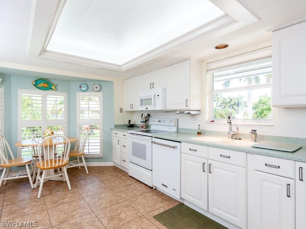1559 Sand Castle Road Sanibel, FL 33957 - Photo 10 of 27 Gallery Image 10