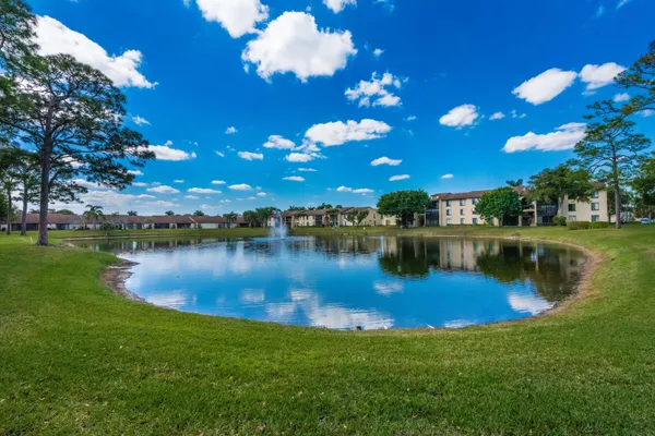 $2,200 | 629 Sea Pine Way, Unit D3, Greenacres, FL 33415