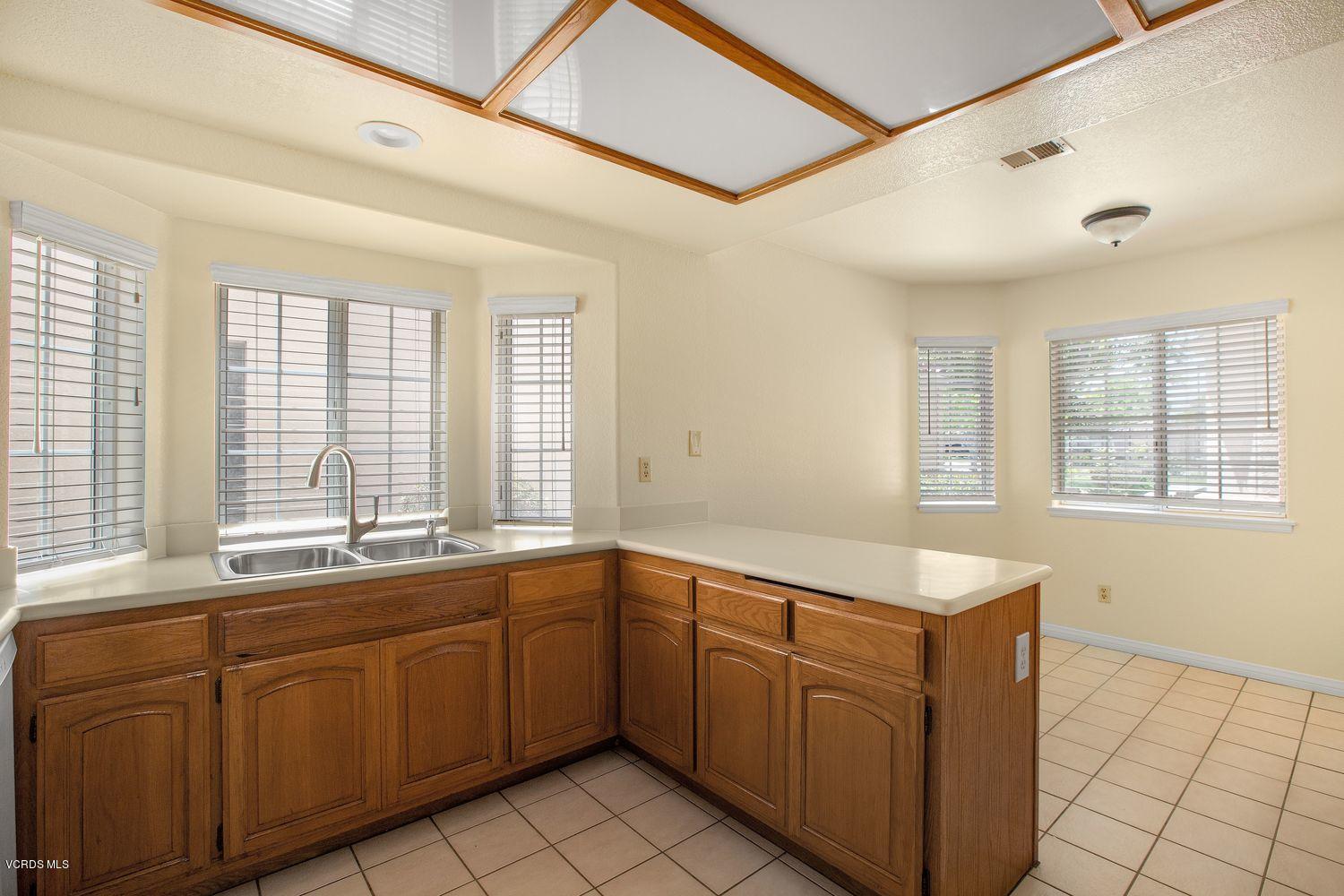2188 Eastridge Loop Oxnard, CA 93036 - Photo 9 of 27