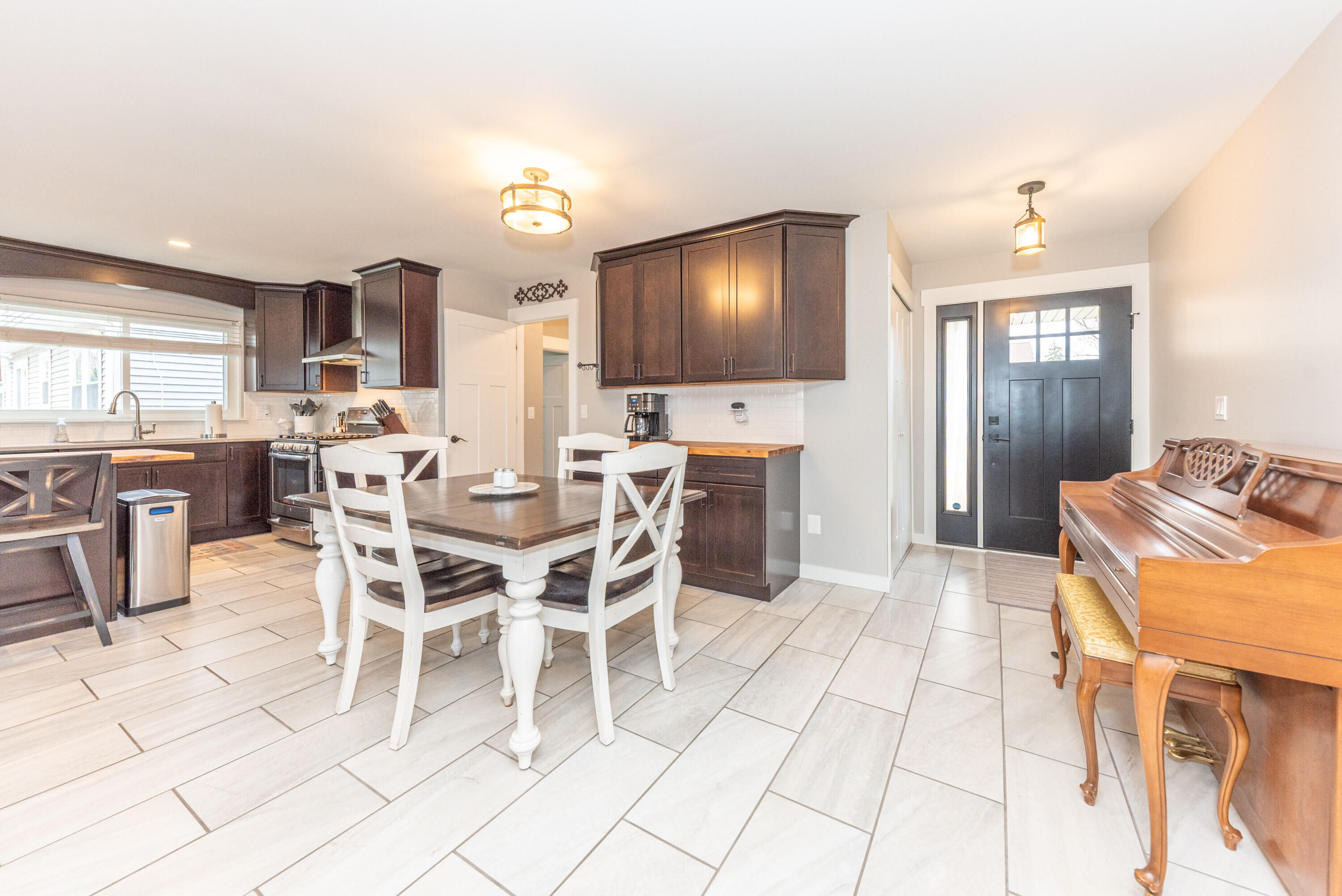 42519 Addison Avenue Canton, MI 48187 - Photo 11 of 39 013_5