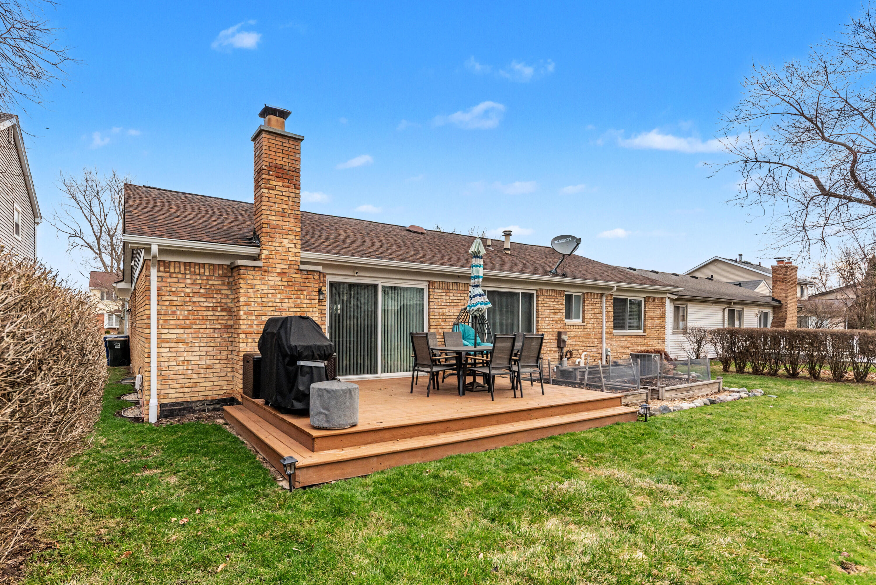 42519 Addison Avenue Canton, MI 48187 - Photo 3 of 39 008_36