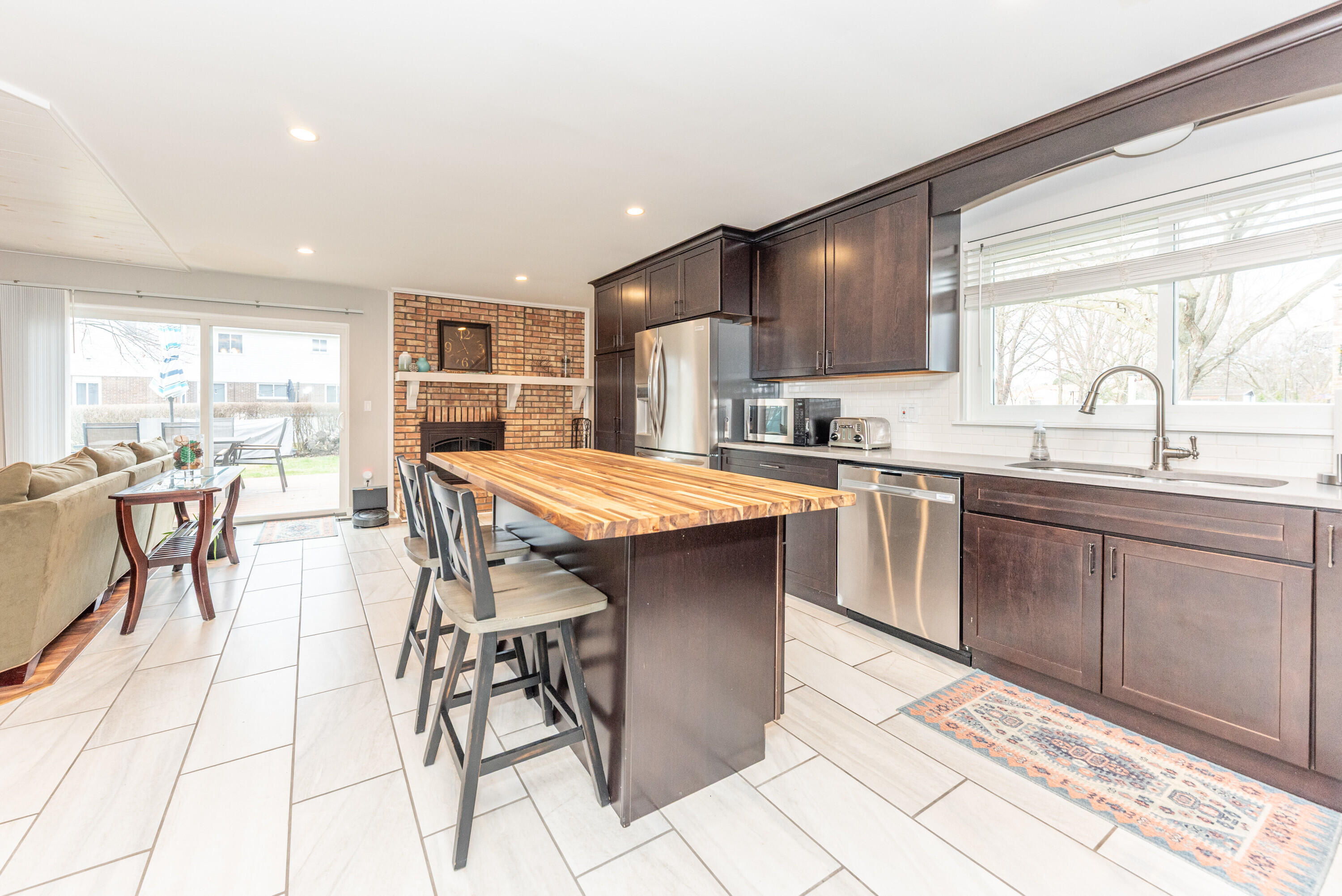 42519 Addison Avenue Canton, MI 48187 - Photo 6 of 39 015_8