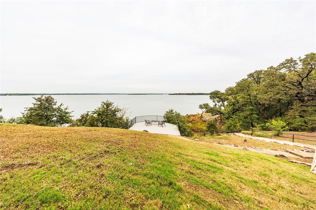 1190 Emerald Sound Boulevard Oak Point, TX 75068 - Photo 33 of 37 a view of an ocean