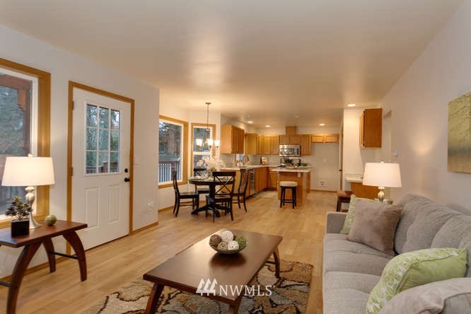 4043 Stohlton Road Southeast Port Orchard, WA 98366 - Photo 13 of 24 Gallery Image 13
