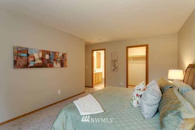 4043 Stohlton Road Southeast Port Orchard, WA 98366 - Photo 16 of 24 Gallery Image 16