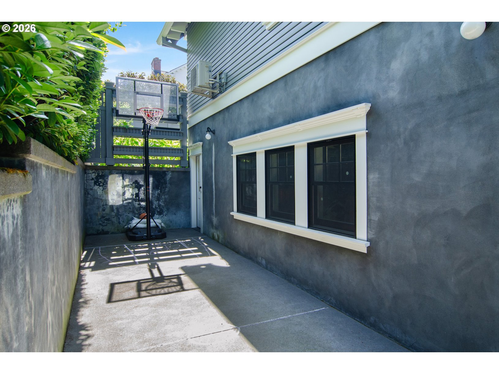 2023 Southwest Montgomery Drive Portland, OR 97201 - Photo 44 of 46