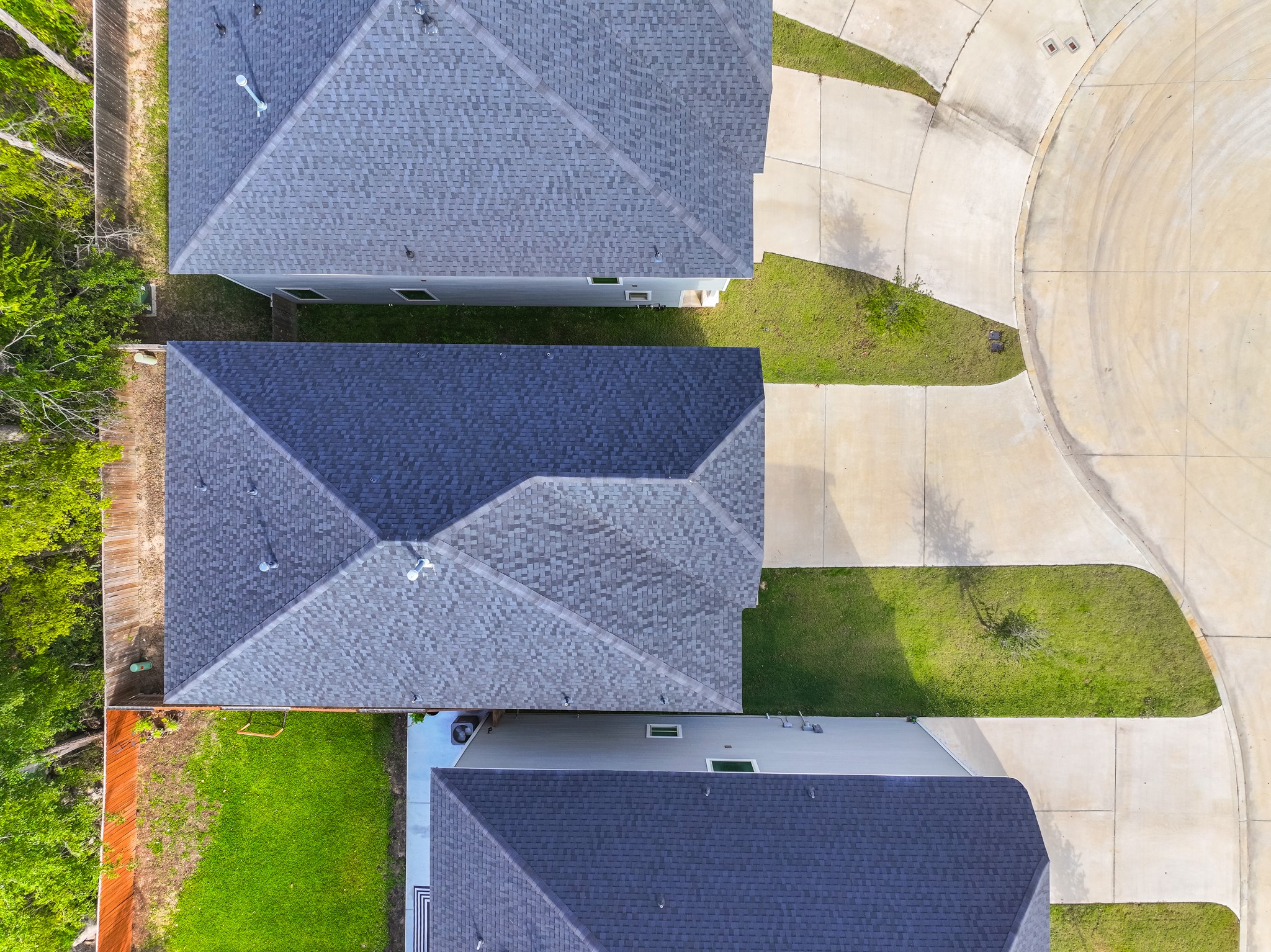 4910 Wunder Way Houston, TX 77069 - Photo 4 of 49 an aerial view of a house