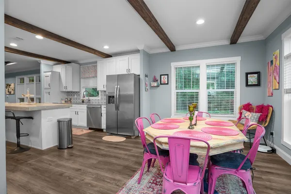 $380,000 | 275 County Road 3215, Colmesneil, TX 75938