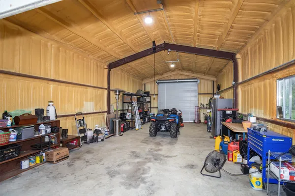 $380,000 | 275 County Road 3215, Colmesneil, TX 75938