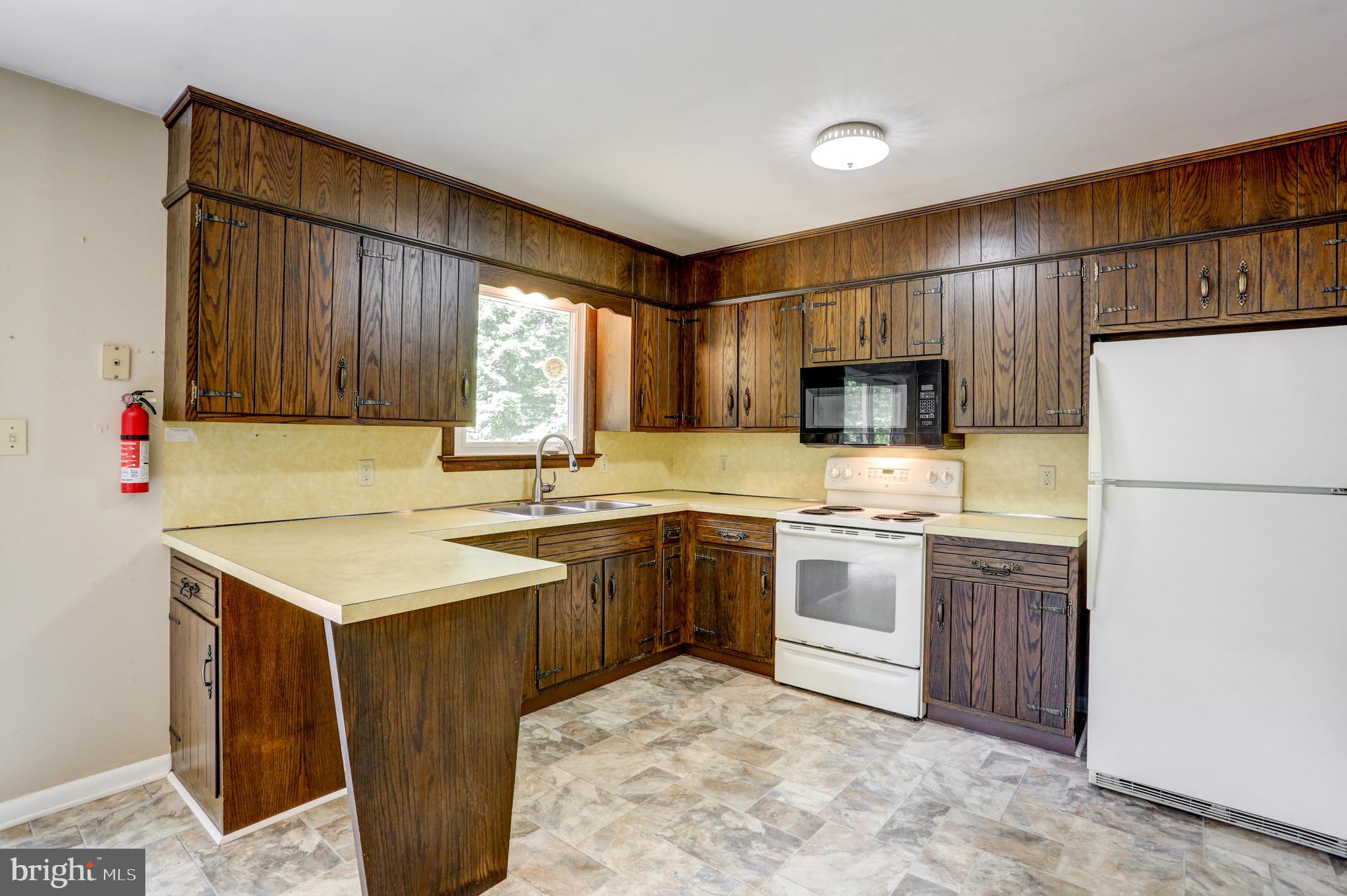 582 Meetinghouse Road Gap, PA 17527 - Photo 7 of 34 Kitchen
