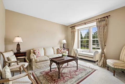 $699,000 | 8 Orchid Court, Streamwood, IL 60107