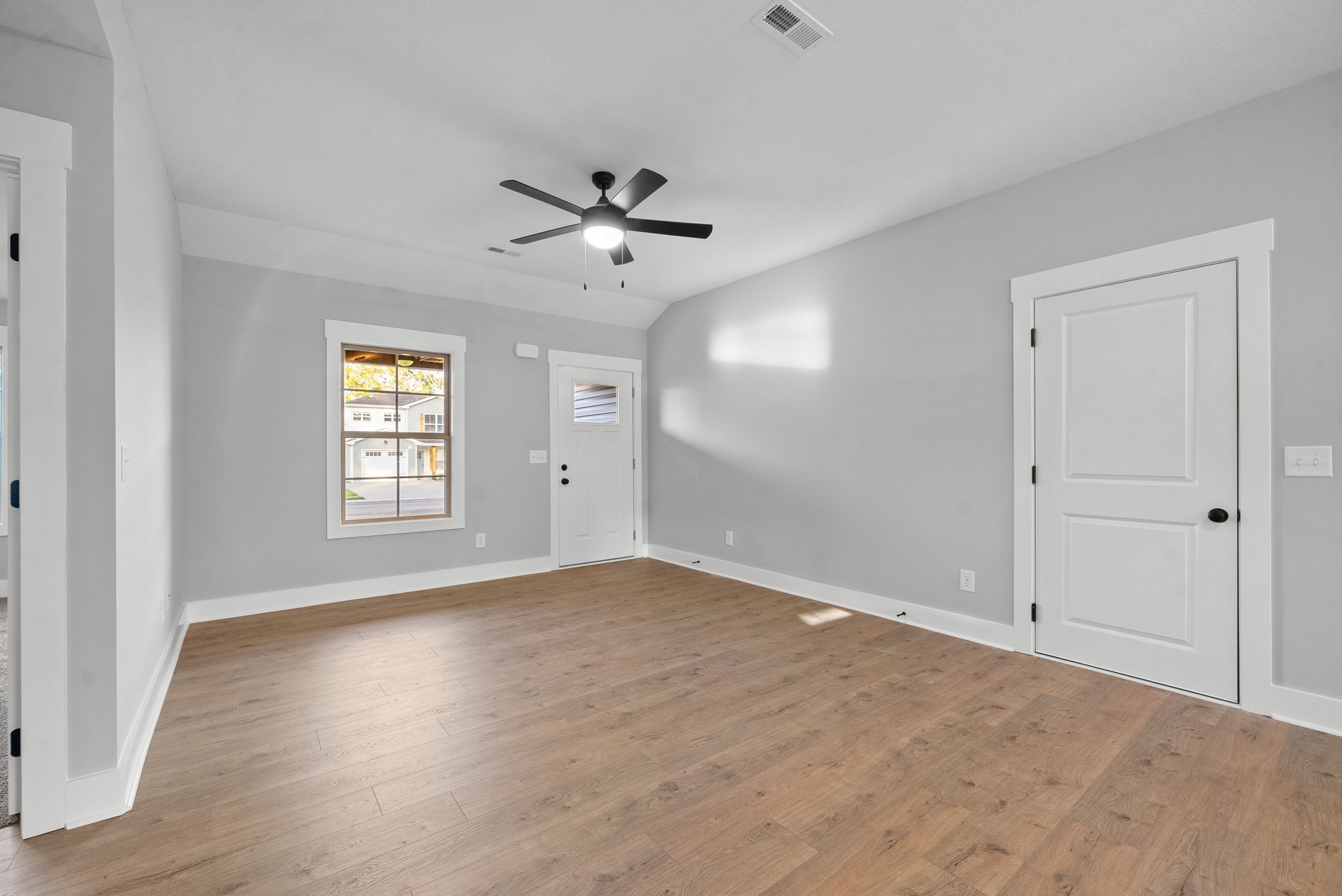 237 Wayne Hall Road Clarksville, TN 37040 - Photo 8 of 30 Gallery Image 8