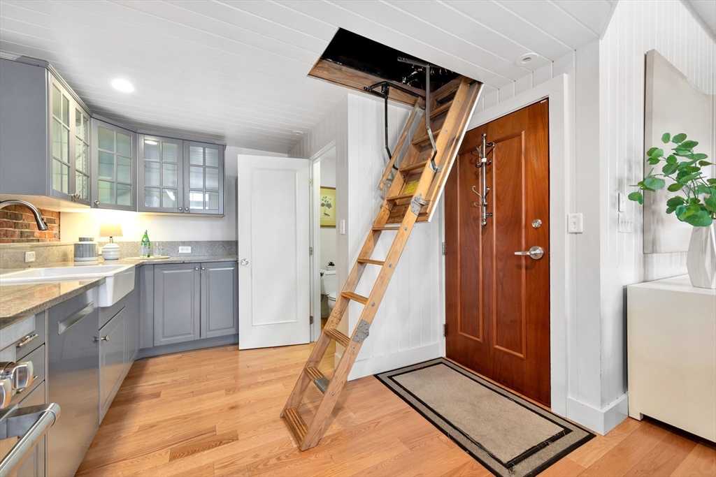 75 Fulton Street, Unit 11 Boston, MA 02109 - Photo 18 of 31