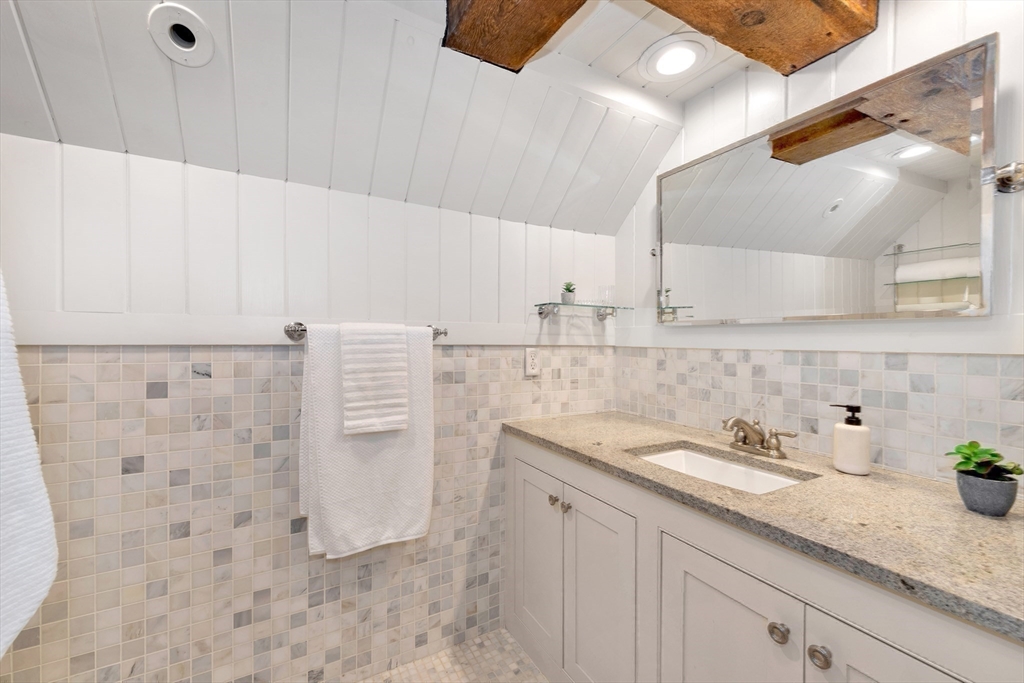 75 Fulton Street, Unit 11 Boston, MA 02109 - Photo 26 of 31