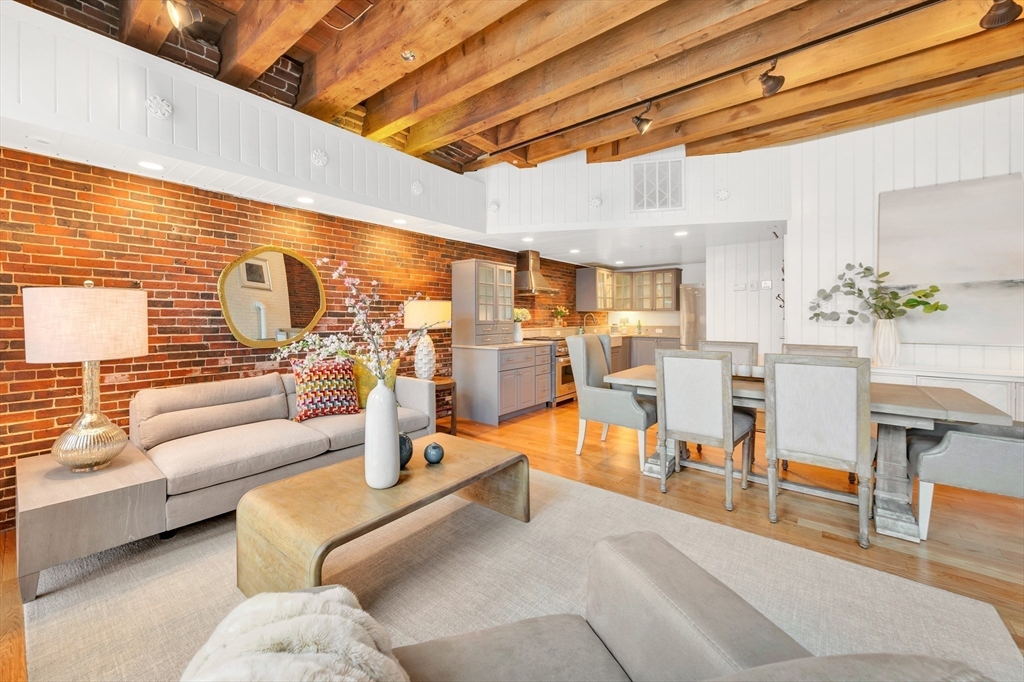 75 Fulton Street, Unit 11 Boston, MA 02109 - Photo 3 of 31